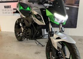 KAWASAKI Ze-1